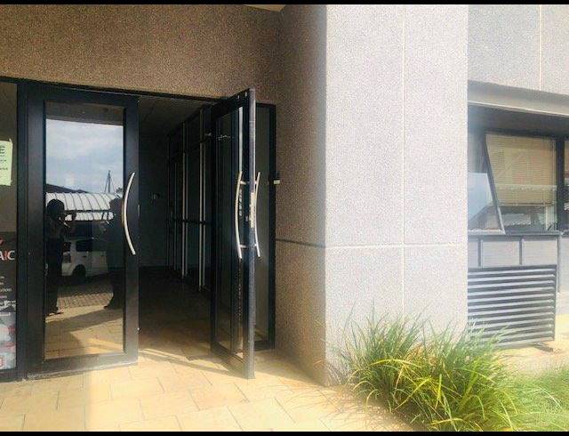 BUSINESS PROPERTY TO RENT IN BENDOR